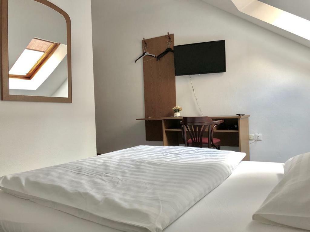 Hard Rock Rooms For Two Livno Eksteriør billede